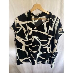 Women's Black and Cream Tie‎ in the Front Blouse Size XL